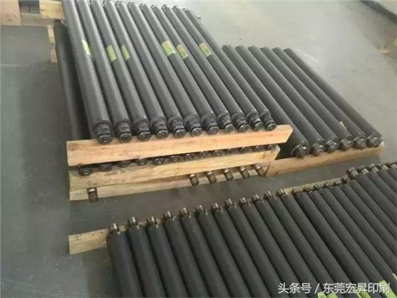 印刷廠全面放假檢修，更換印刷膠輥的正確姿勢(shì)